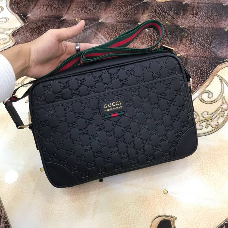 GU古CCI】 最新爆款 Gucci   latest men's bags   using top grade cowhide leather, leather is soft and feels great Full leather production Prada special lining Exquisite details of workmanship High-end and practical on the body e