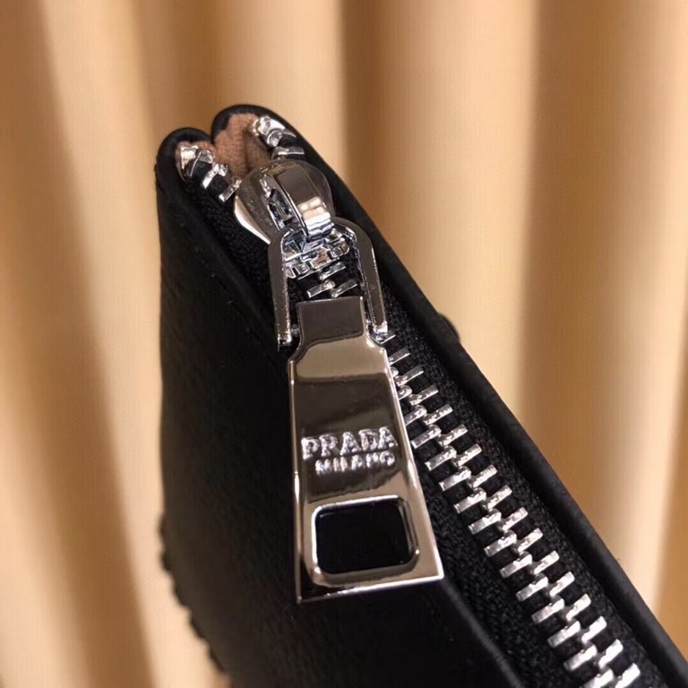 Original single quality Prada handbag new launch PRPADA fire models   luxury   men's handbag, selected leather platinum - high-grade imported cowhide, imported cowhide lining design   uniform alignment [lightning] oversi