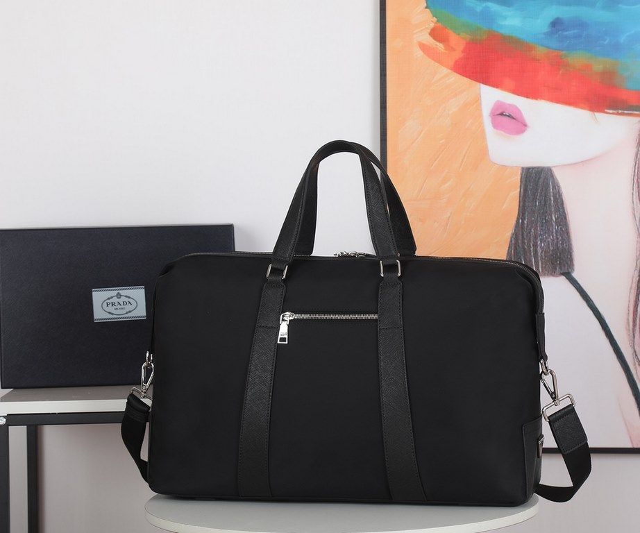 Lot -PRADA (Prada 346-1  ,) cloth with leather short trip bag. Imported waterproof cloth with head layer cowhide, large capacity, relatively lightweight, simple and casual, sales champion. Traveling must take him, handso