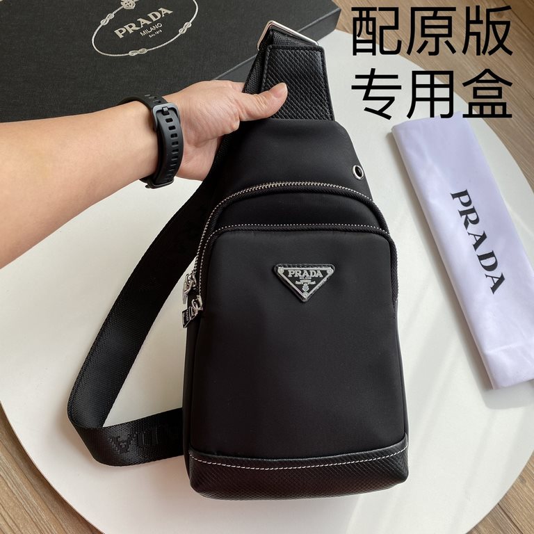 [With the original special box], the latest style, Prada men's chest bag   original single quality using imported nylon cloth material lightweight, comfortable, smooth texture, delicate feel Noble hardware low-profile lu