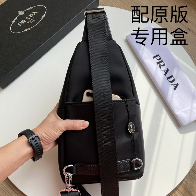 [With the original special box], the latest style, Prada men's chest bag   original single quality using imported nylon cloth material lightweight, comfortable, smooth texture, delicate feel Noble hardware low-profile lu