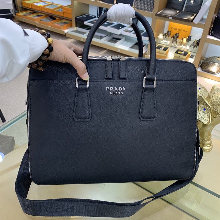 .    The original single official website 6926-1 # top original goods Prada counter latest models, high-end atmosphere, fashion and taste, the latest top counter Spanish grain cowhide, texture high-end atmosphere, multi-