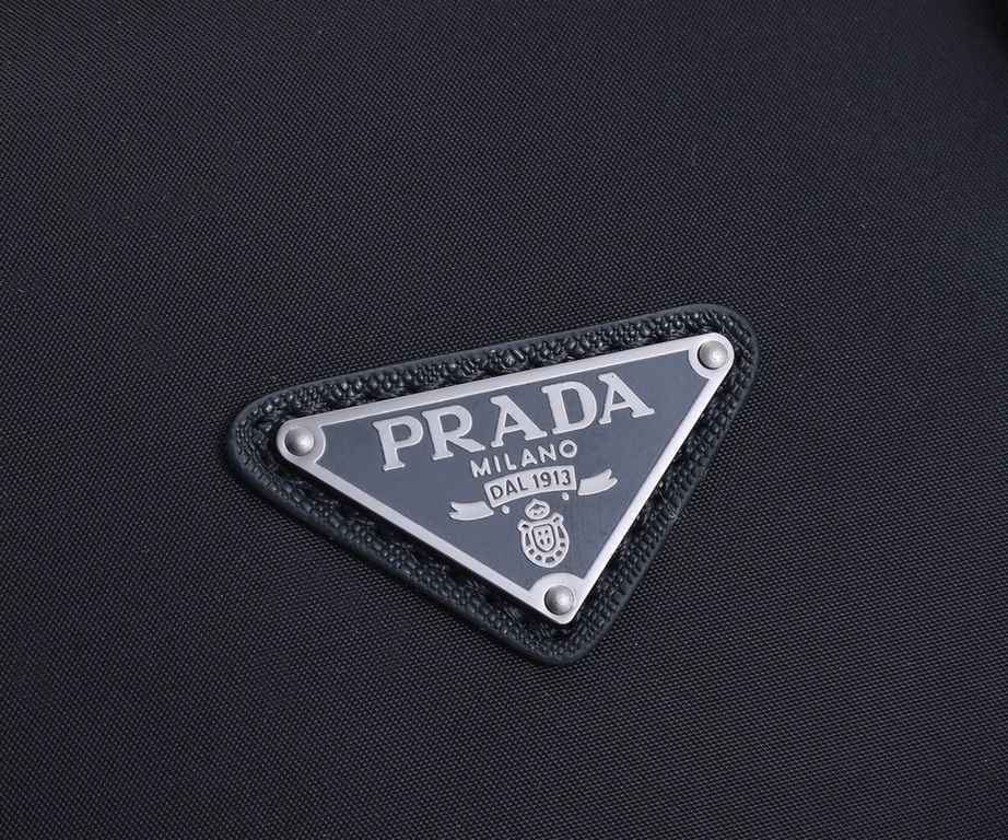 Batch Prada Prada    original single goods travel bag   handbag, model 2VC007A plus environmental protection glue mark, using the original tarpaulin material, feel superb original quality   top workmanship electroplating