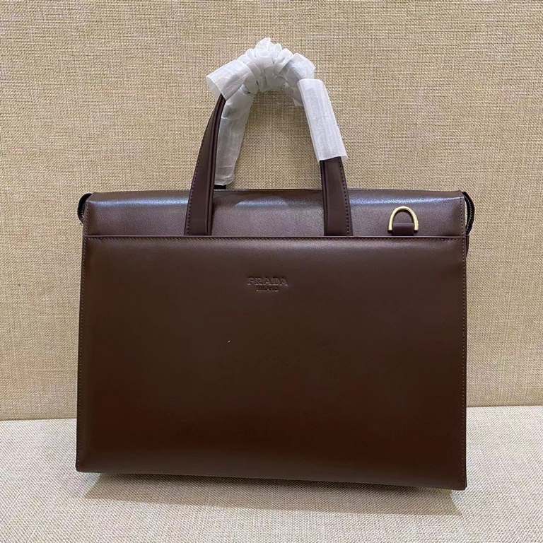 Out of the shipment [Heyha] P family password lock briefcase Genuine YKK hardware, get your hands on you understand how good Italy    imported cowhide (market exclusivity), removable shoulder straps, the size of the body