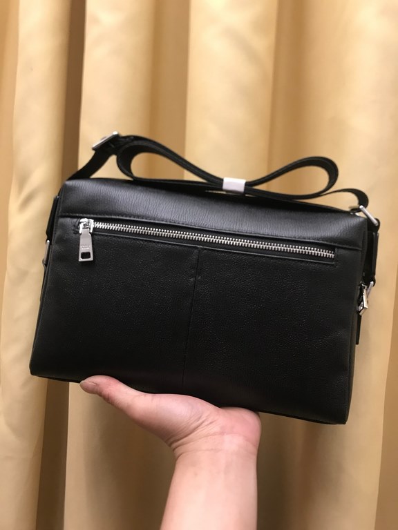 2023 Spring Launch Luxury   P family   Crossbody men's bags selected leather in platinum - high-grade imported cowhide, imported cowhide lining design   uniform alignment [lightning] oversized internal space   unique des