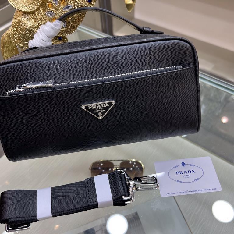 PRADA Prada new clutch bag, shoulder bag shipment, fashionable style, high end gas! Using the first layer of imported cross grain leather cattle with original hardware Home travel must-have products  Model 9508-3Size 27-