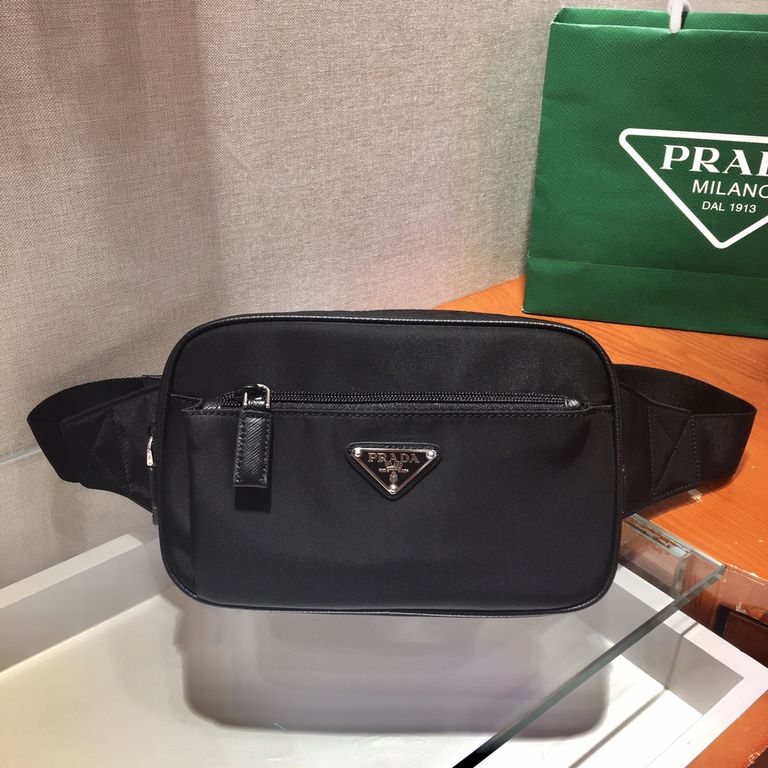 Classic pop model  2VL977 arrives    made of imported nylon materialAdjustable nylon belt with buckle, zipper closure, polished steel hardware, internal logo plaque, external enameled triangle logo, can be used as a fann