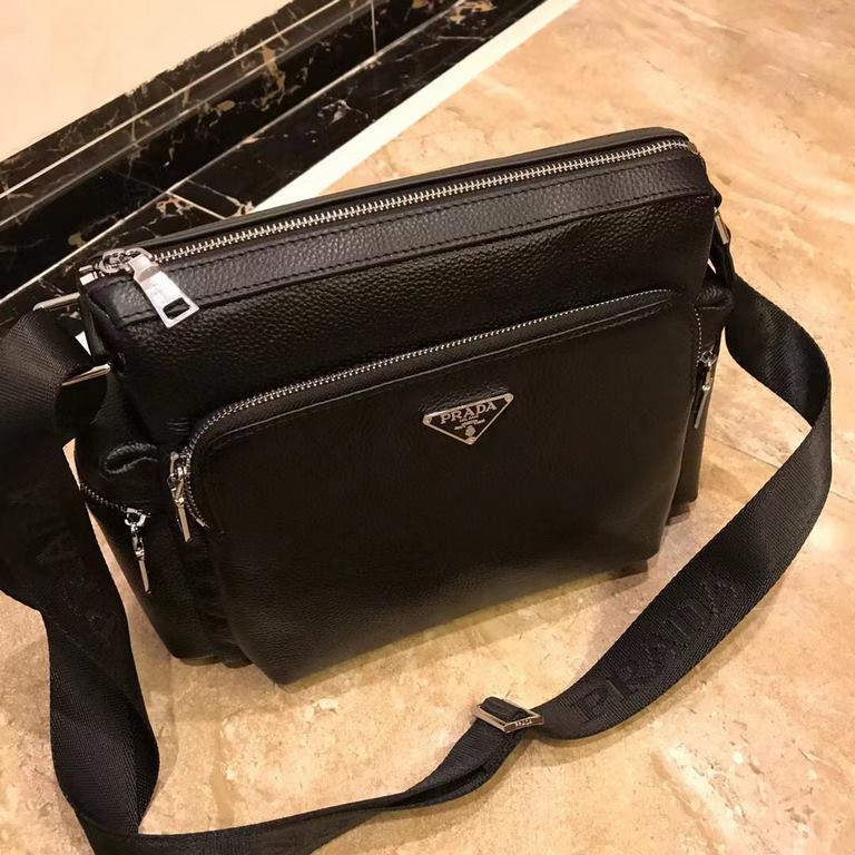 Prada 2022 New  Prada monogrammed logo on the front   Versatile and practical tote bag in soft calf leather. Dual pockets  Convenient storage ~ Size 35-26-12 Black Model 0225