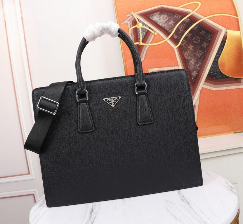 【Top Original Quality】 2022 Newest Prada Briefcase The original European imported cowhide outlines the iconic lines, made with imported equipment, fashionable and trendy, counter quality, more zipper pockets and internal