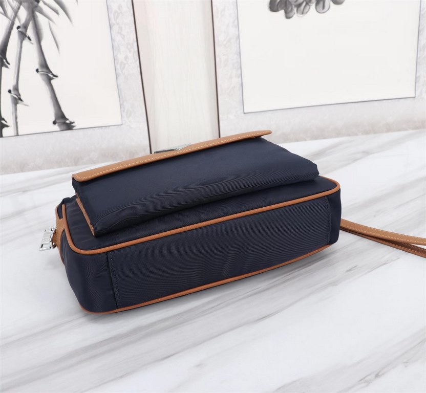 [Top original single quality] 2022 latest models Prada single la clutch bag European original imported Prada special cloth outlined cross grain pattern iconic lines, using imported equipment production, fashion trend, sp