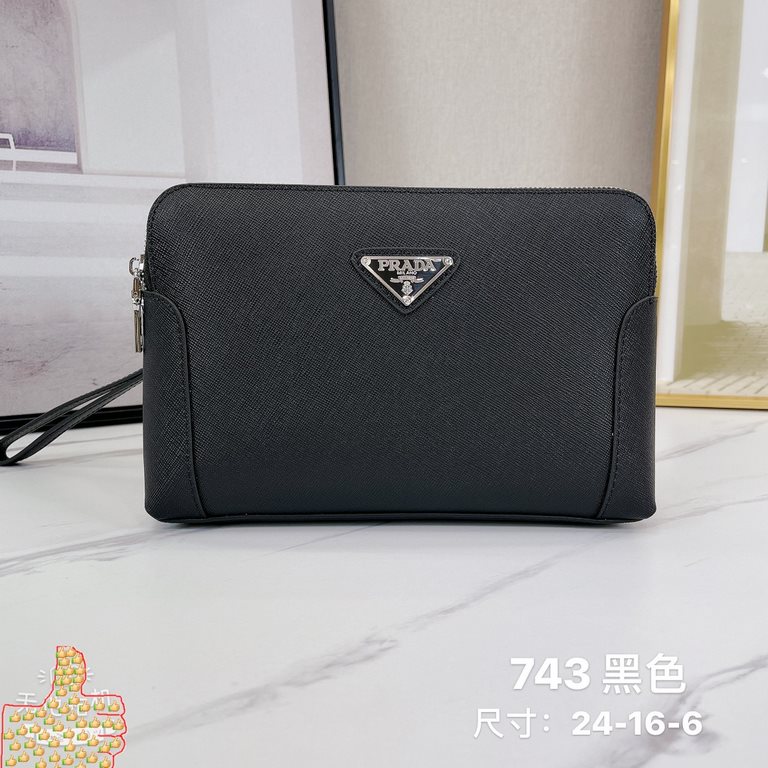 The original official network original single 743 # black top original single goods Prada counter the latest models, high-end atmosphere, fashion and taste, the latest top counter imported first layer Spanish grain cowhi