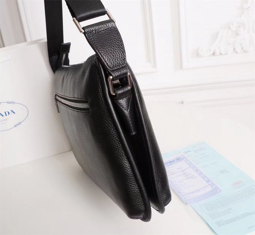 PRADA.Black.  workplace model. Size 33x25x6cm