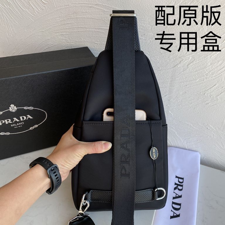 [With the original special box], the latest style, Prada men's chest bag   original single quality using imported nylon cloth material lightweight, comfortable, smooth texture, delicate feel Noble hardware low-profile lu