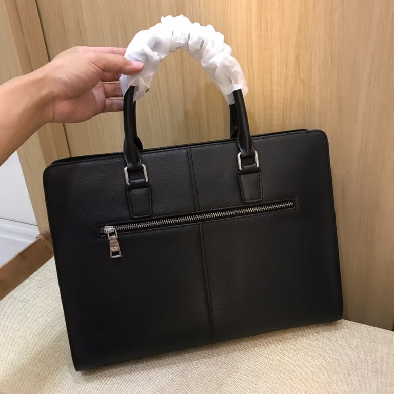 Out of the shipment [Heyha] PRADA Prada. Briefcase Genuine YKK hardware, get your hands on you understand how good Italy    imported striped cowhide (market exclusivity), removable shoulder strap, the size of the body ca