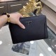 PRADA Prada New Clutch Bag Made of imported cowhide leather, top polished stainless steel finish metal accessories , front exterior triangle enamel logo, simple and generous business Successful men's favorite   !Size 27-