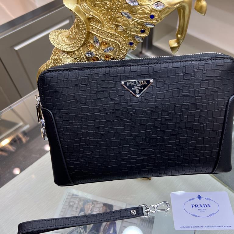 PRADA Prada New Clutch Bag Made of imported cowhide leather with combination lock, top polished stainless steel finish metal fittings, front exterior triangular enamel logo, simple and generous business style Successful 