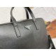 New [love] Prada single genuine new counter with high-end men's casual briefcase   workmanship is super refined and elegant. With imported raw materials cowhide special lining bag.