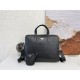 New [love] Prada single genuine new counter with high-end men's casual briefcase   workmanship is super refined and elegant. With imported raw materials cowhide special lining bag.