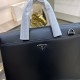 PRADA   Prada new men's stereotypical briefcase, made of imported first layer stereotypical cowhide leather, with top hardware, with a combination lock, in the briefcase series is really the best. Businessmen and trendse