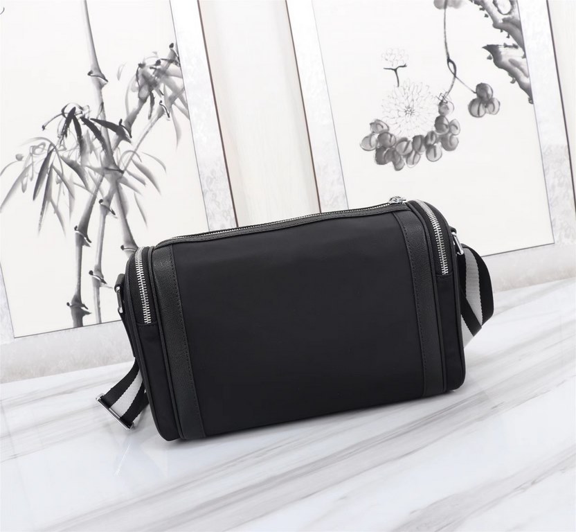 Top counter rat ruthless goods 2022 latest style Prada parachute tarpaulin with imported original leather casual crossbody bag fire models a large number of shipments to pull, clamoring counter goods   top original singl