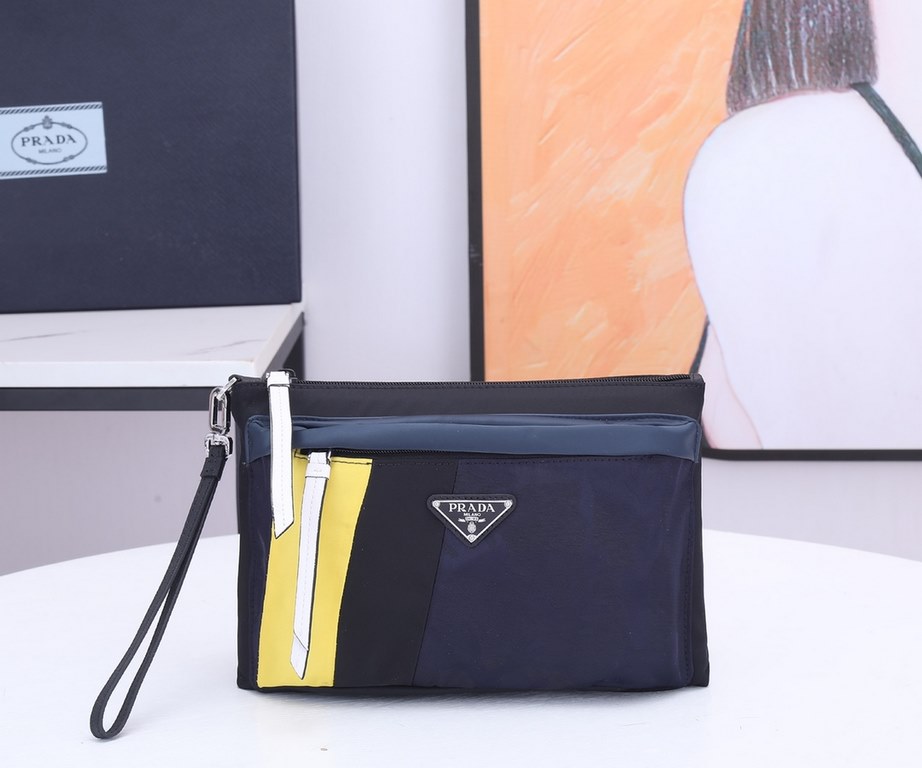 Batch (with original box) P home   Counter newest model handbag 2NH007 arrived    Made of imported nylon waterproof fabric, removable leather wrists, Prada logo lining, two inside pockets, one with a zipper, dimensions; 