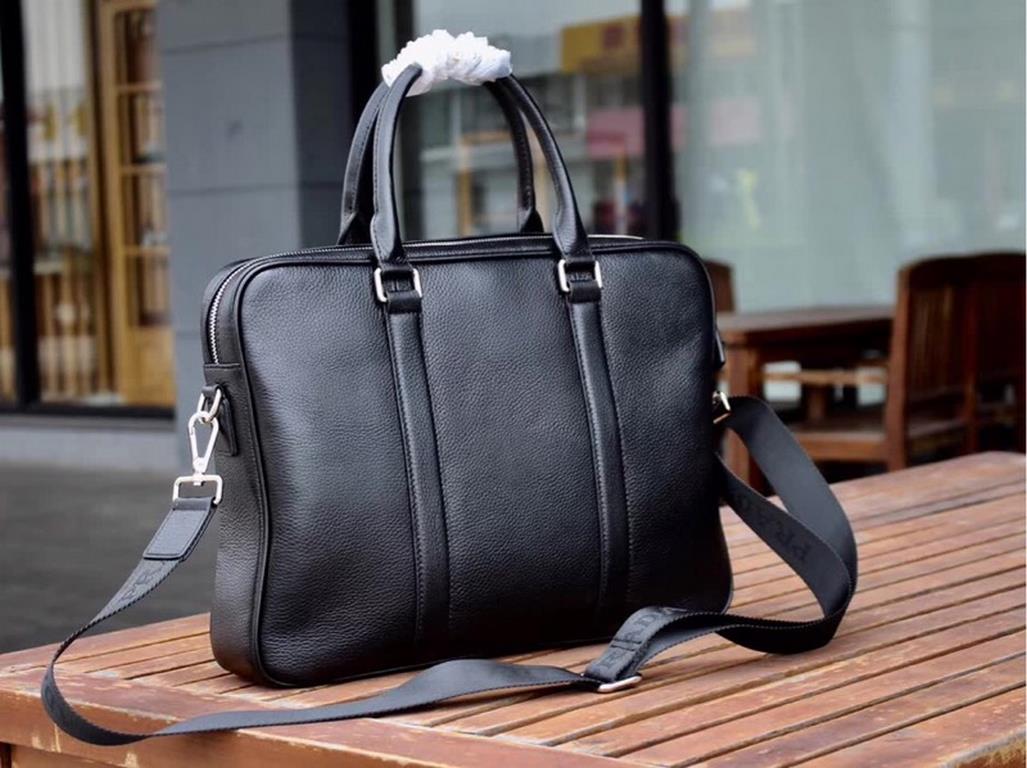 PRADA.Black.  workplace model. Size 39x30x6cm