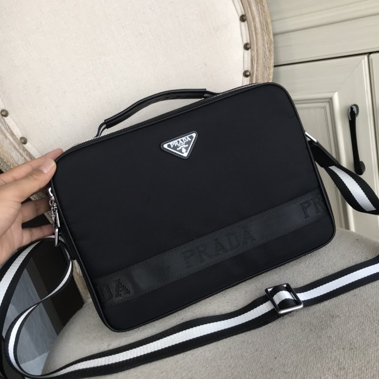 Top counter rat ruthless goods 2022 latest hot models Prada multifunctional zipper nylon cloth handbag   crossbody bag hot models  2   with a large number of shipments of models, clamoring counter goods   top original si