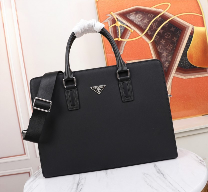 【Top Original Quality】 2022 Newest Prada Briefcase The original European imported cowhide outlines the iconic lines, made with imported equipment, fashionable and trendy, counter quality, more zipper pockets and internal