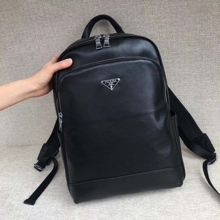 Waiting for a long time finally arrived! The original Italian    P family backpacks this year to create a heavy new channel goods   Energetic business   Ideal for men's    LOGO is clear and unparalleled   Top imported co