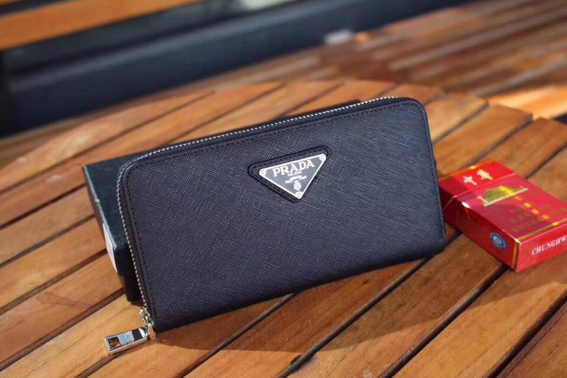 Prada PRADA exclusive new   [Model] 666047 [Original single] small zipper wallet [Size] 19-10.5-2.5 cm [Color] black High-end quality (original single authentic) [Material] with counter box. Prada The counter to purchase