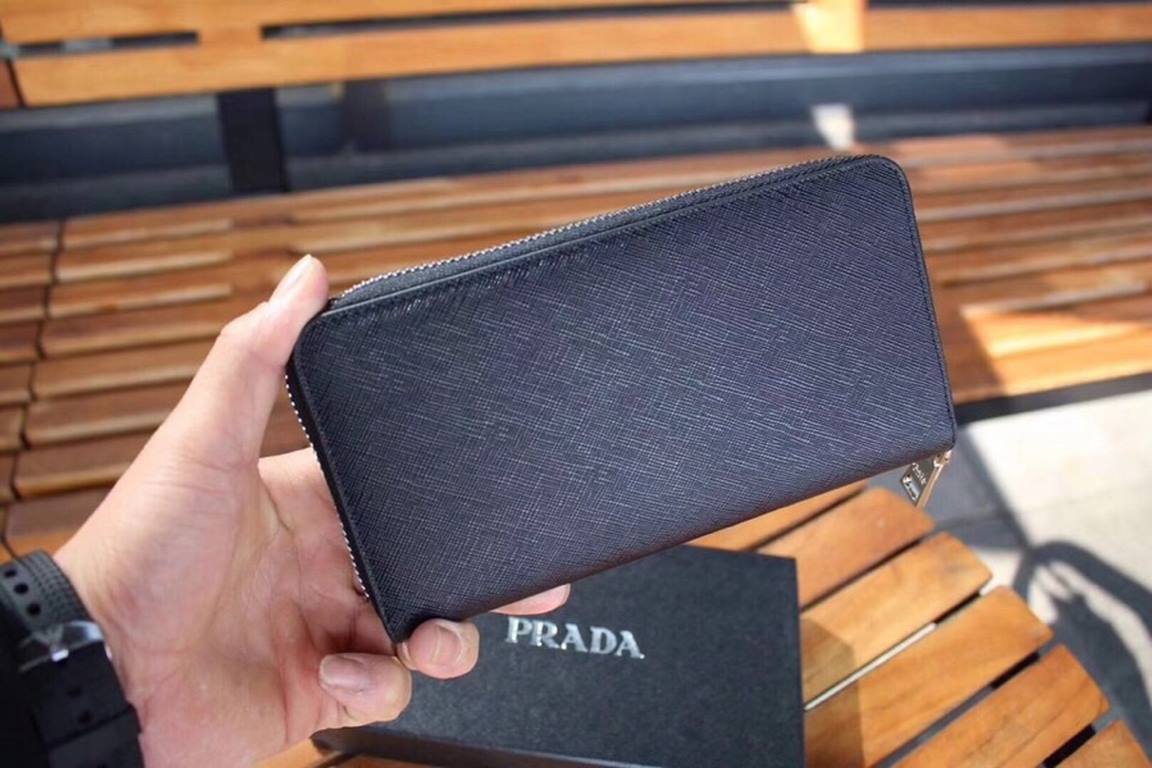 Prada PRADA exclusive new   [Model] 666047 [Original single] small zipper wallet [Size] 19-10.5-2.5 cm [Color] black High-end quality (original single authentic) [Material] with counter box. Prada The counter to purchase