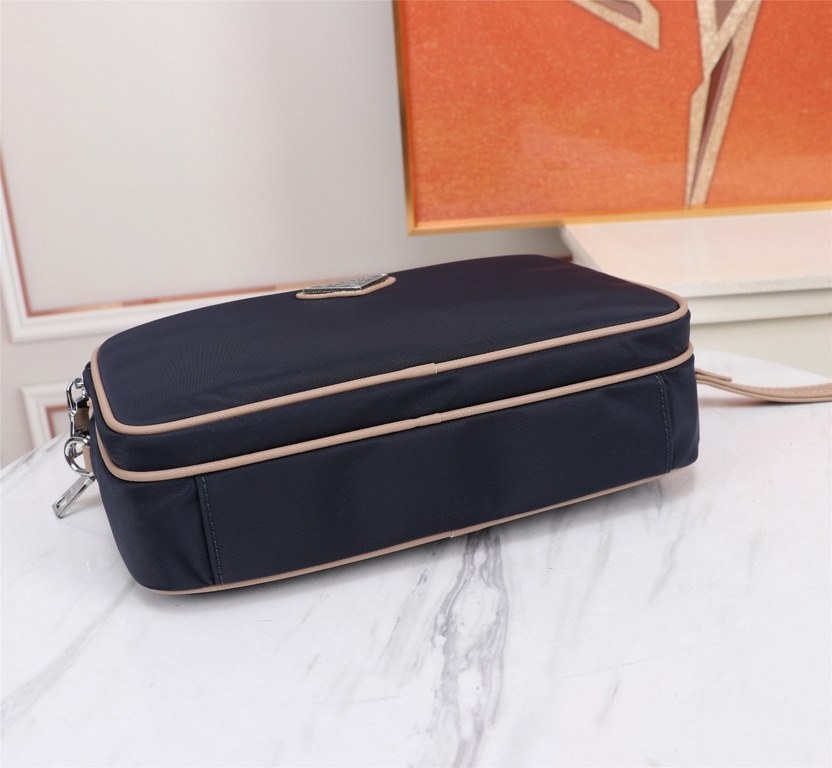 [Top original single quality] 2022 latest models Prada double pull handbag European original imported Prada special cloth outlined cross grain pattern iconic lines, using imported equipment production, fashion trend, cou