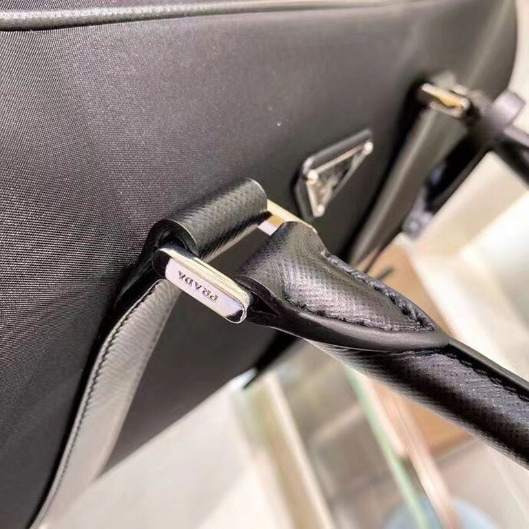 Model007PRADA-Prada latest travel bag  handbag   original quality counter synchronization using imported waterproof fabric with cowhide feel awesome can be shoulder can be handheld configuration code   on the body effect