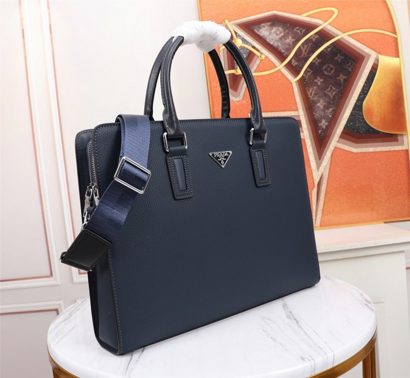 【Top Original Quality】 2022 Newest Prada Briefcase The original European imported cowhide outlines the iconic lines, made with imported equipment, fashionable and trendy, counter quality, more zipper pockets and internal