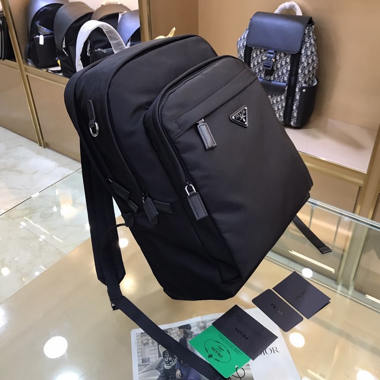 PRADA Prada  New shoulder bag, original  This backpack is outlined in imported Saffiano leather trim, presenting a modern sense of minimalist lines, made of a combination of imported nylon fabric and cross-grain cowhide 