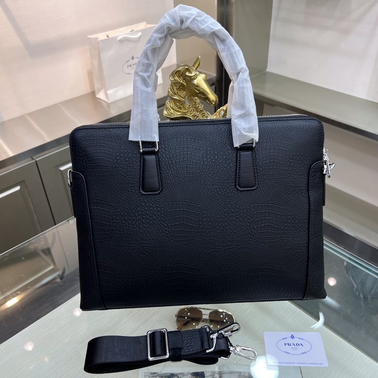 PRADA Prada New Briefcase Made of imported cowhide leather, top polished stainless steel finish metal accessories , front exterior triangular enamel logo, double zipper design, simple and generous business Successful men