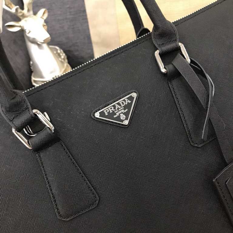 秘 [Prada 1807]    Counter the latest explosion of men's briefcases, heavy money to create a new channel goods   energetic   ideal for men's   the original hardware  LOGO is clear and unparalleled   top layer cowhide   Qu