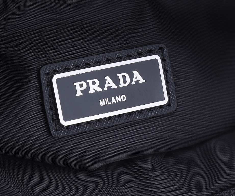 Batch [with original box] P family   Counter newest model handbag 2NH011 Arrival    Made of imported nylon waterproof fabric, detachable leather wrist, Prada logo lining, two inside pockets, one of them with a zipper, di