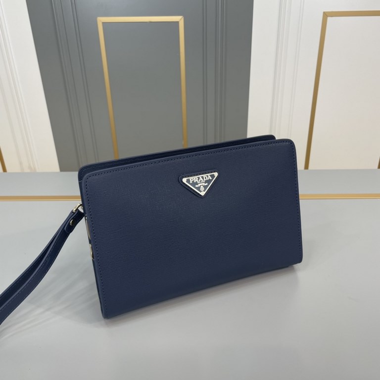 Original single goods [love] Prada original single authentic new counter with the same high-end men's casual clutch   workmanship is super refined and elegant. With imported raw materials cowhide counter special hardware