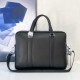 New [love] Prada single genuine new counter with high-end men's casual briefcase   workmanship is super refined and elegant. With imported raw materials cowhide special lining bag. Leather feel soft and comfortable super