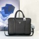 New [love] Prada single genuine new counter with high-end men's casual briefcase   workmanship is super refined and elegant. With imported raw materials cowhide special lining bag. Leather feel soft and comfortable super