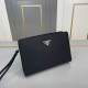 Original single goods [love] Prada original single authentic new counter with the same high-end men's casual clutch   workmanship is super refined and elegant. With imported raw materials cowhide counter special hardware