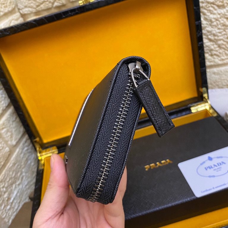 () [Original] Prada Prada  [Model] 666093 small wallet [Size] 19-10-2.5cm [Color] black high-end quality (original authentic) [Material] Prada counter purchases classic  original imported   cowhide  authentic imported YK