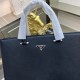 PRADA Prada New Briefcase Made of imported head layer shaped cowhide, top polished stainless steel finish metal accessories , front exterior triangle enamel logo, simple and generous business Successful men's favorite   