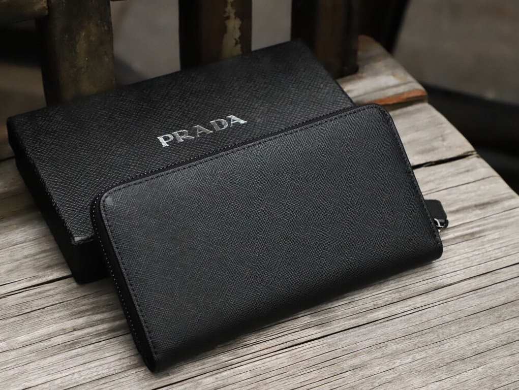 () [Original] PRADA Prada  [Model] 666071 small wallet [Size] 19-10-2.5cm [Color] black high-end quality (original authentic) [Material] PRADA counter purchases of the classic  the original imported   cowhide  authentic 