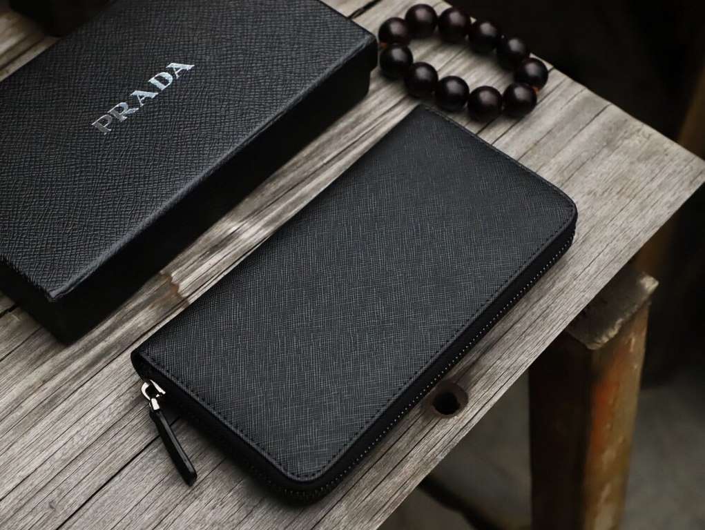 () [Original] PRADA Prada  [Model] 666071 small wallet [Size] 19-10-2.5cm [Color] black high-end quality (original authentic) [Material] PRADA counter purchases of the classic  the original imported   cowhide  authentic 