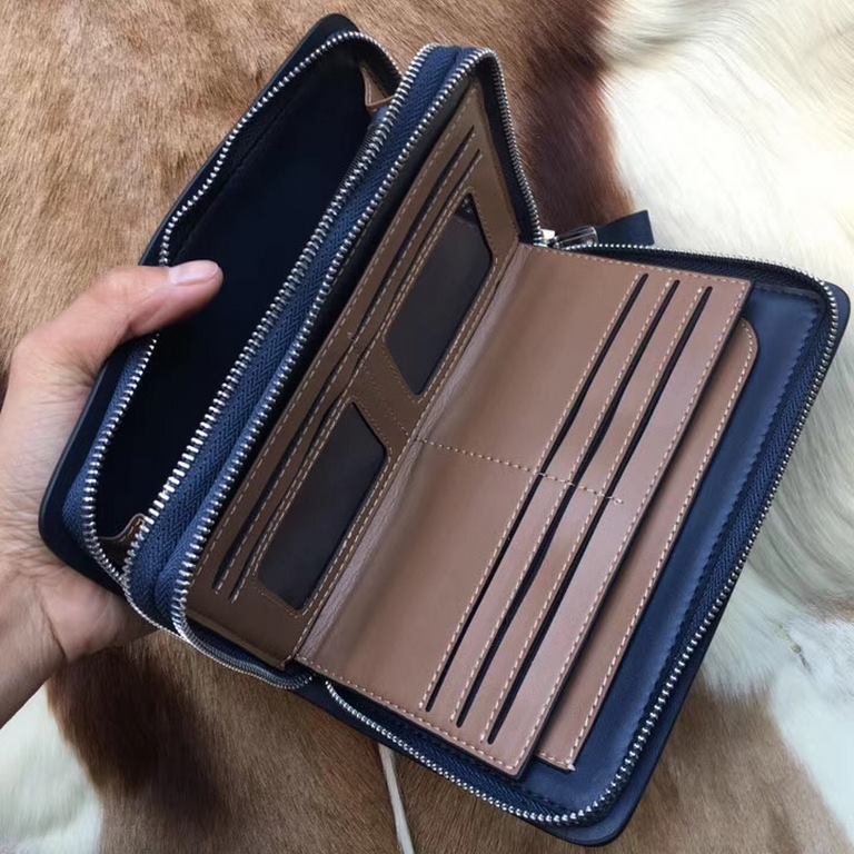 Drunken new pop-ups are shipping in bulk! So many people look at the bag. Good or not for sale turn the picture know. Newest 2019 Launch  PRADA Men's Clutch Zipper Bag, Selected Leather - High-grade Imported Cowhide Leat