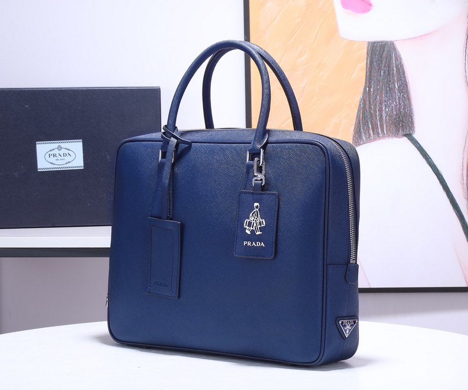 PRADA latest explosive models   Model P8018 [ counter private goods men's briefcase            ] original private goods quality! European original factory special cross grain cowhide ! The original hardware LOGO!   work 