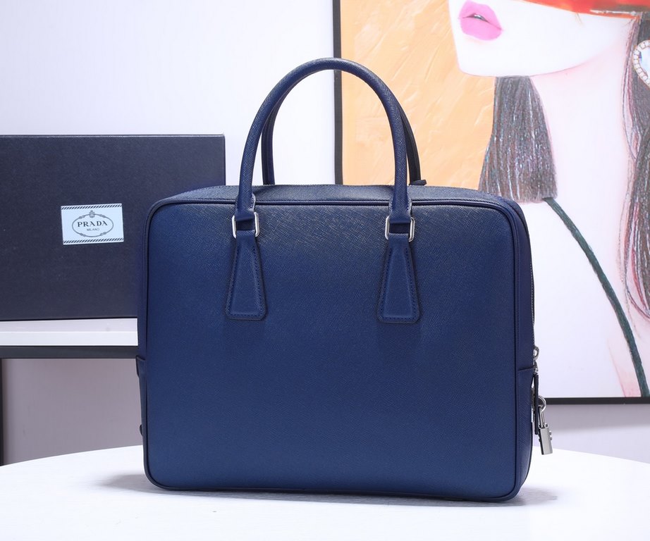 PRADA latest explosive models   Model P8018 [ counter private goods men's briefcase            ] original private goods quality! European original factory special cross grain cowhide ! The original hardware LOGO!   work 