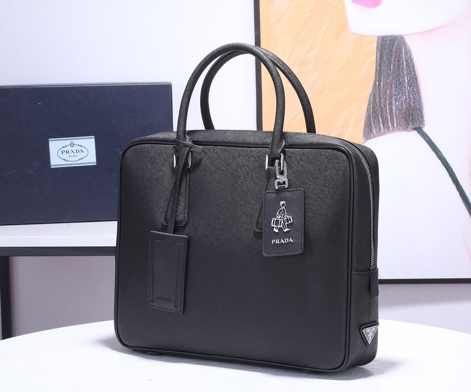 PRADA latest explosive models   Model P8018 [ counter private goods men's briefcase            ] original private goods quality! European original factory special cross grain cowhide ! The original hardware LOGO!   work 